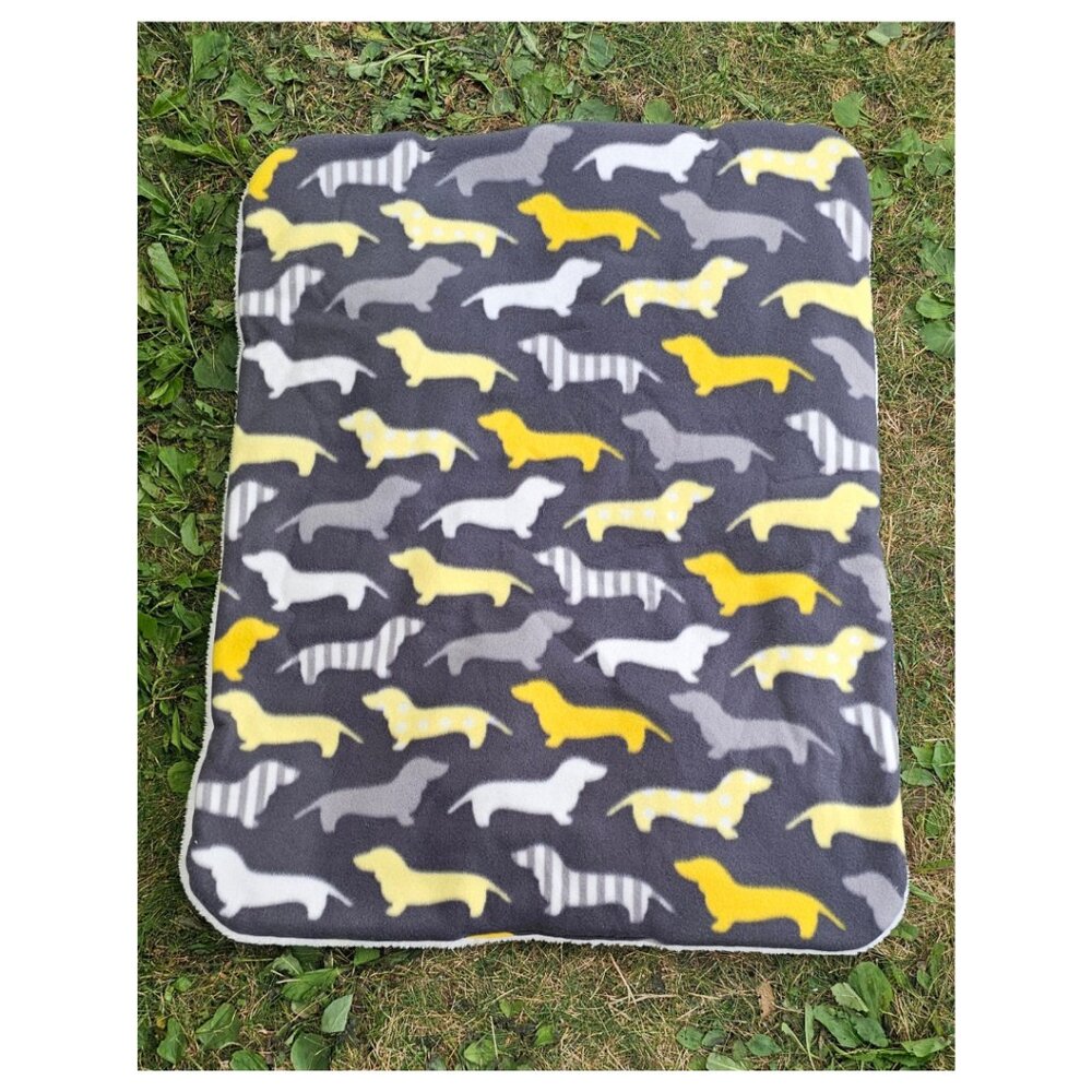 NEW! Dachshund Dogs Gray Pet Mat - XL - 3 Layers, Fleece Sherpa | Dog Cat Baby